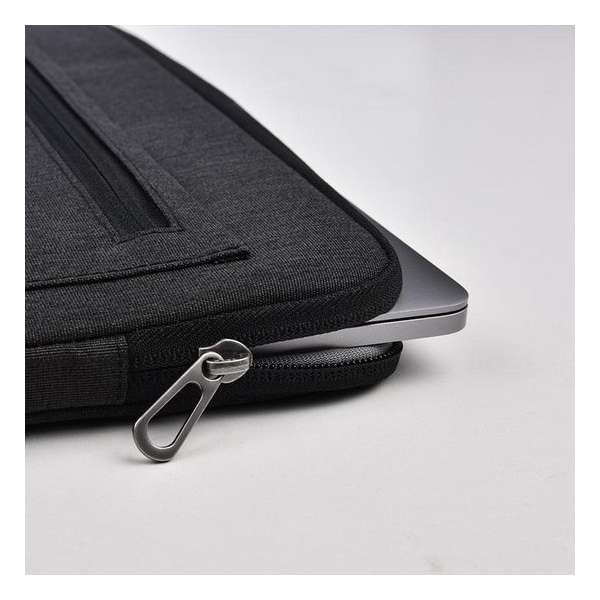 MSI Prestige laptop sleeve - Waterafstotend Polyester hoes met extra opbergvak - 14 inch - Zwart MSI Prestige laptop sleeve - Waterafstotend Polyester hoes met extra opbergvak - 14 inch - Zwart